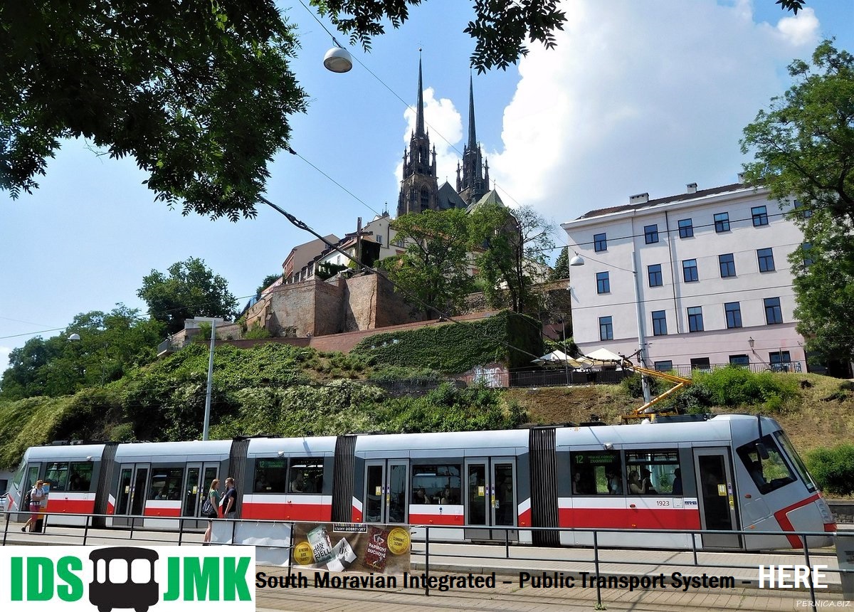 Cathedral of St. Peter and Paul/šalina = tram